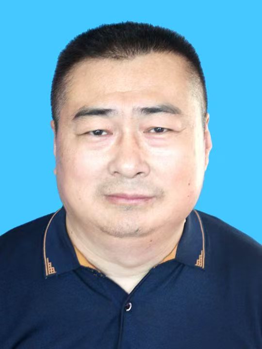红色顾问马新存简介:
